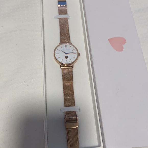 Larsson Jennings: The Jilly Watch - Picture 4 of 7